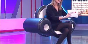 Paola Perego in collant neri: un video da leccarsi i baffi