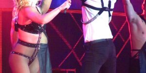 Britney Spears in collant a rete: sempre sensuale